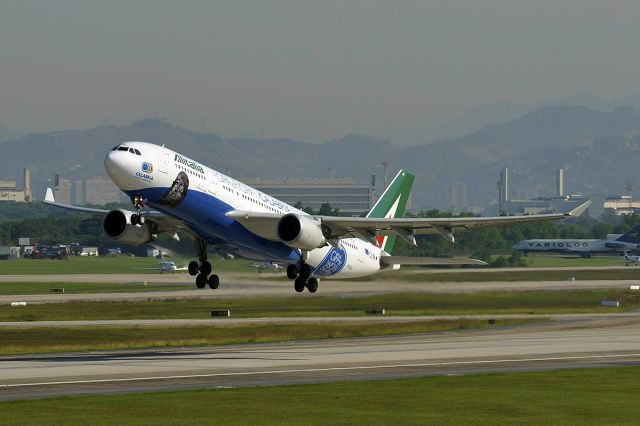 Airbus A330-300 (EI-EJG)