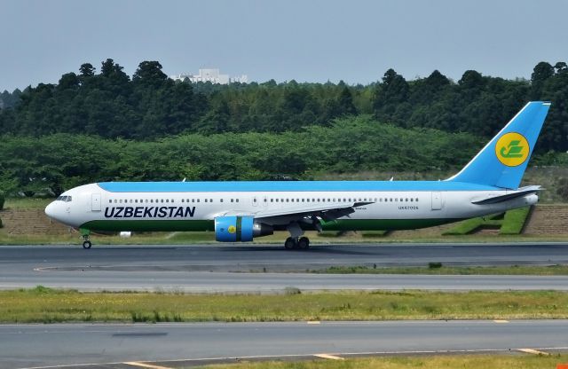 BOEING 767-300 (UK-67006) - Taxing at NRT (2017/06/02)