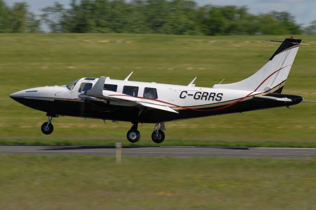 Piper Aerostar (C-GRRS)