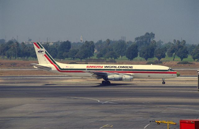 McDonnell Douglas Jet Trader (N991CF) - Taxing at KLAX Intl Airport on 1989/08/29