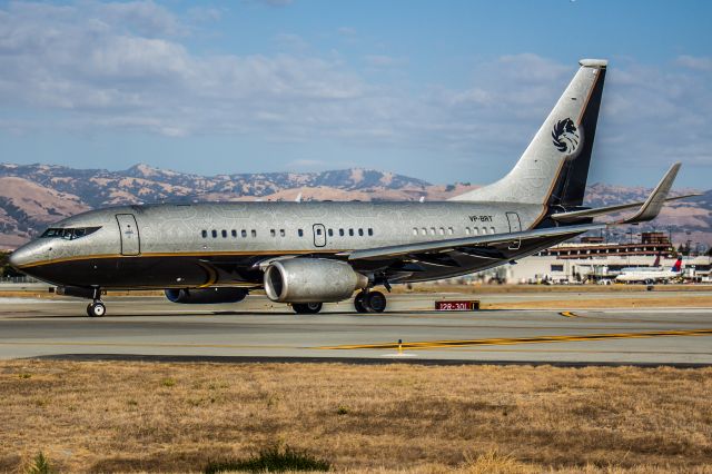 Boeing 737-700 (VP-BRT)