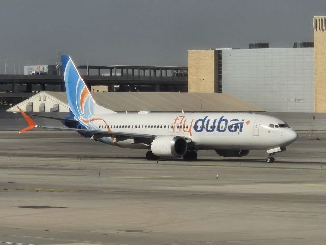 Boeing 737 MAX 8 (A6-MAX)