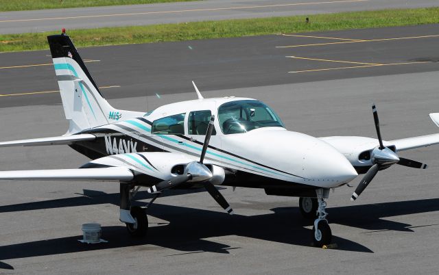 Cessna 310 (N44VK)