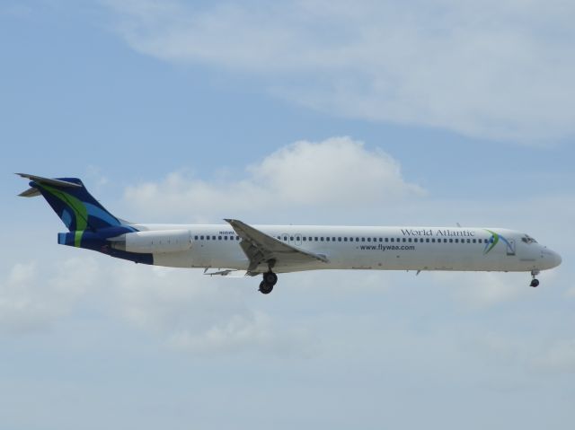 McDonnell Douglas MD-83 (N805WA)