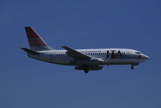 Boeing 737-200 (JA8282) - Final Approach to Tokyo-Haneda Intl Airport Rwy16L on 1998/09/16