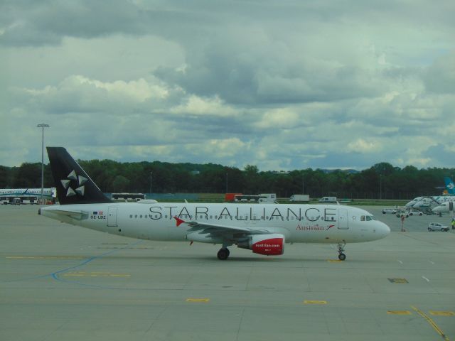 Airbus A320 (OE-LBZ) - Austrian Airlines - Austriabr /Airbus A320-200br /OE-LBZ   cn 5181br /Aircraft Name: Obertauernbr /Aeroporto Internacional de Munique - Alemanha (EDDM / MUN)br /Date: September, 18 2017br /Photo: Marcos Pereirabr /Comments: Delivered to Lufthansa Jun/2012 (D-AIZL - Esslingen) e to Austrian Airliners Oct/2016 painted in "Star Alliance" special coloursbr /Instagram: @map1982  @map_spotter  @aeroportodepousoalegre