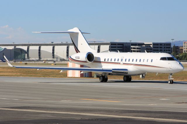 Bombardier Global Express (N101QS)