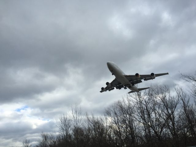 Boeing 747-400 (N903AR)