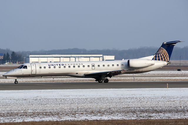 Embraer ERJ-145 (N11551) - Acey 4168 from KORD slowing down on 26L.