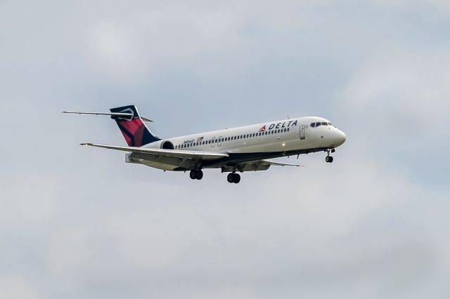 Boeing 717-200 (N896AT)