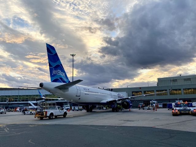 Airbus A321neo (N4076J) - neo