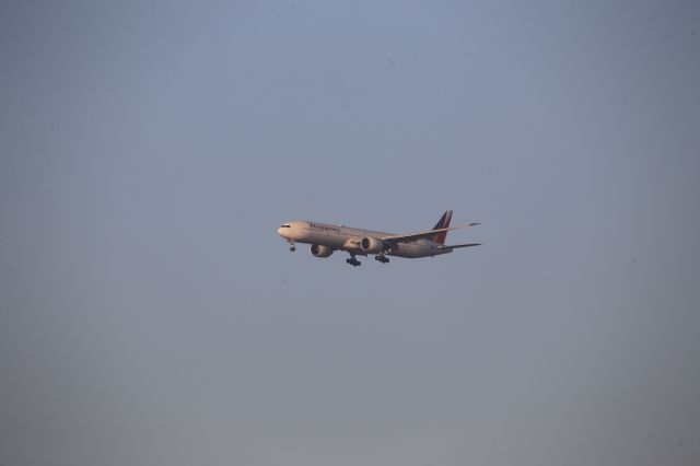 BOEING 777-300ER (RP-C7777)