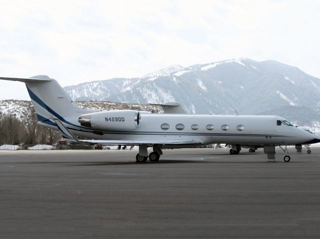 Gulfstream Aerospace Gulfstream IV (N429DD) - Leading aircraft in bussiness avaition. No location as per request of the aircraft owner.