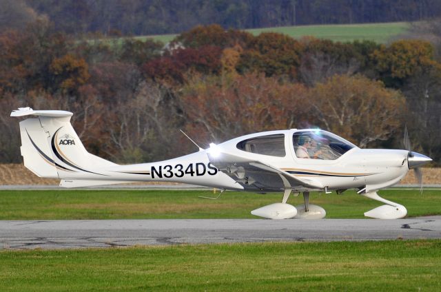 Diamond Star (N334DS) - Seen at KFDK on 11/1/2009.      a href=http://discussions.flightaware.com/profile.php?mode=viewprofile&u=269247  [ concord977 profile ]/a