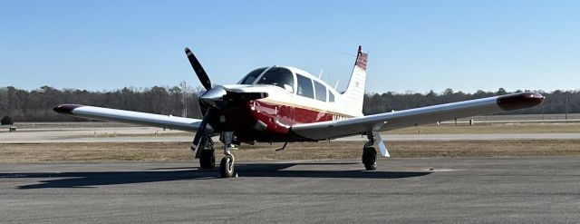 Piper Cherokee (N4698J)