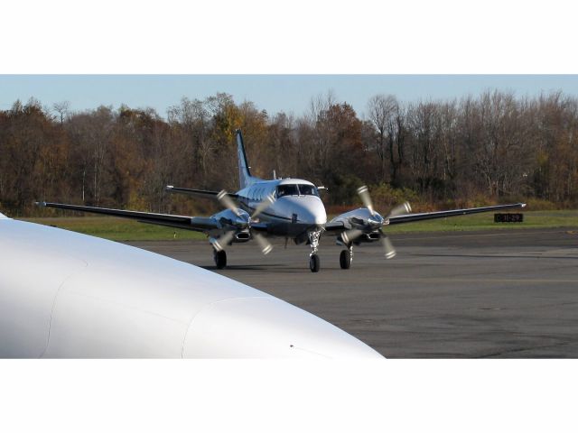 Beechcraft King Air 90 (N331JP)