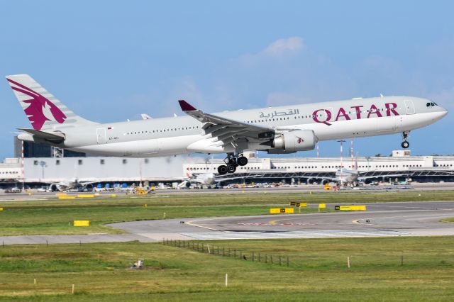 Airbus A330-300 (A7-AEI)