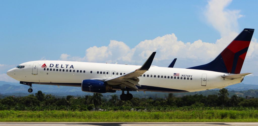 Boeing 737-800 (N3748Y) - Delta 555 from New York (KJFK)