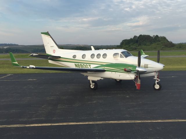 Beechcraft King Air 90 (N890GT)