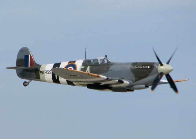 SUPERMARINE Spitfire (MAU959) - AirVenture 2016.      Supermarine Spitfire Mk.IX