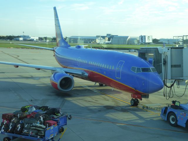 Boeing 737-700 (N717SA)