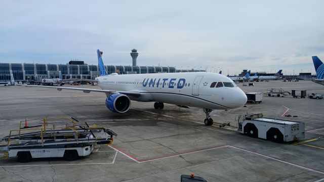 Airbus A321neo (N24516)