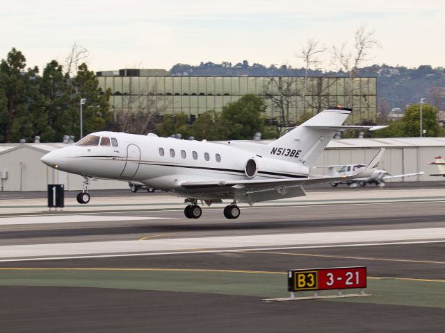 Hawker 800 (N513BE) - N513BE arriving on RWY 21