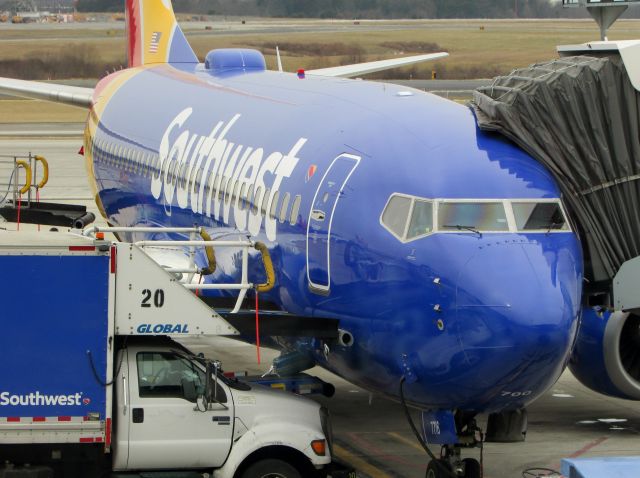 Boeing 737-700 (N7716A)