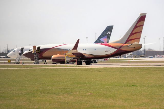 Boeing 737-700 (N888TY) - Beanie Baby One with ACJ220 9H-FIVE behind her.