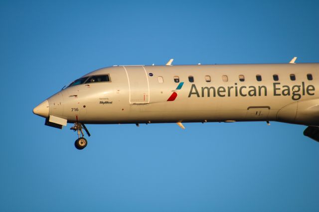 Canadair Regional Jet CRJ-700 —