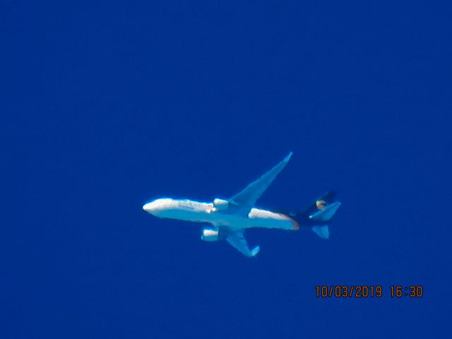 BOEING 767-300 (N344UP)