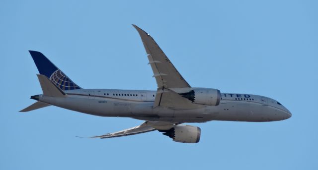 Boeing 787-8 (N26902) - On final approach, spring 2019.