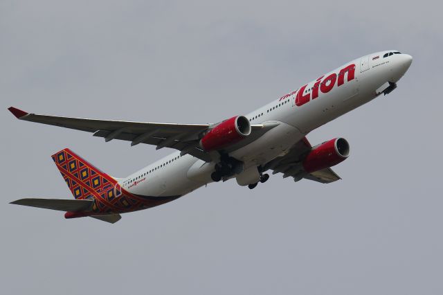 Airbus A330-300 (HS-LAJ)