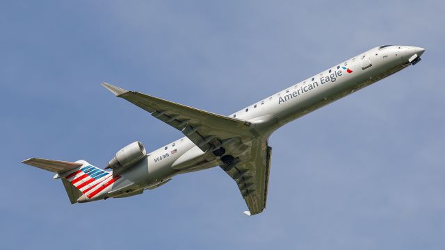 Canadair Regional Jet CRJ-900 (N561NN) - An American Eagle CRJ9 climbs out of KSBN.