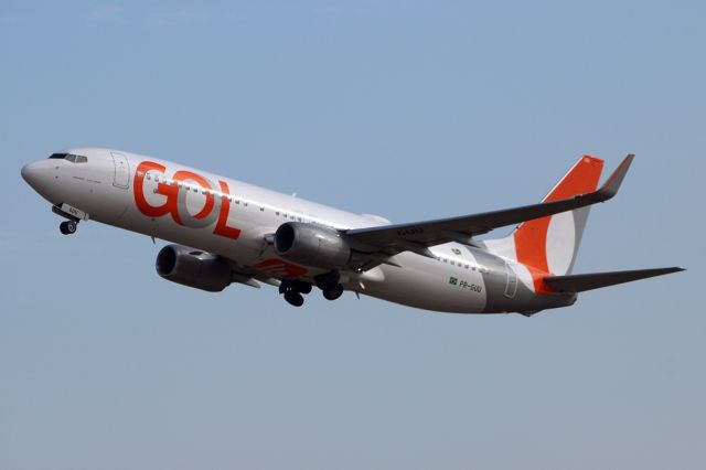 Boeing 737-700 (PR-GUU)