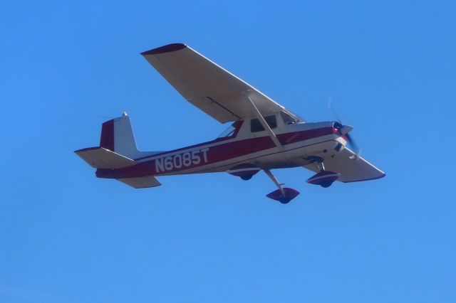 Cessna Commuter (N6085T)