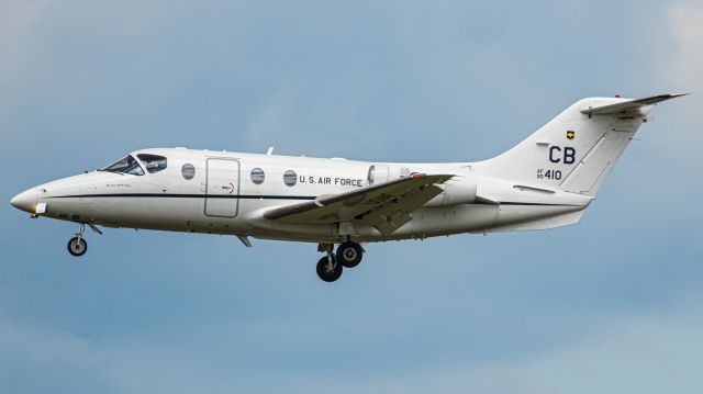 FUJI T1F (90-0410) - Seen here on an approach for one of several touch n go landings.