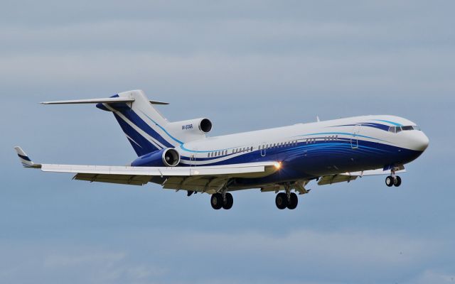 BOEING 727-200 (M-STAR) - starling aviation b727-200 m-star about to land at shannon 12/3/16.