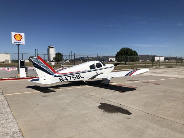 Piper Cherokee (N4758L)