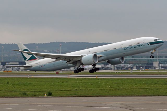 BOEING 777-300 (B-KPW)