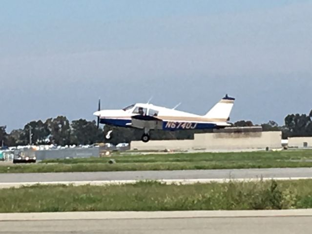 Piper Cherokee Arrow (N6740J)