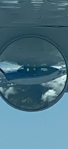 Cessna Centurion (N7336C) - In flight