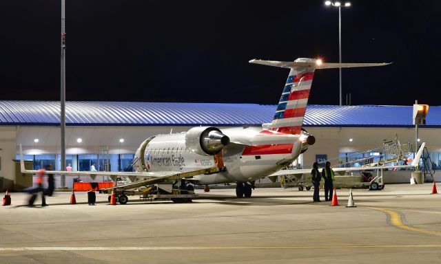 Canadair Regional Jet CRJ-200 (N256PS) - American Eagle Bombardier CRJ-200ER N256PS in Charlotte