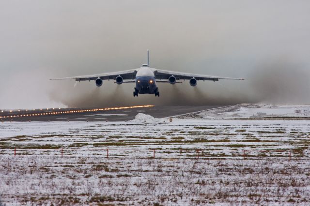 Antonov An-124 Ruslan (UR-82009)