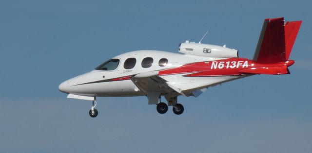 Cirrus Vision SF50 (N613FA) - On short final is this 2018 Cirrus Vision SF50 in the Winter of 2022.