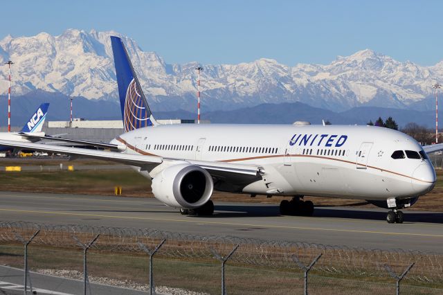 Boeing 787-8 (N24973)