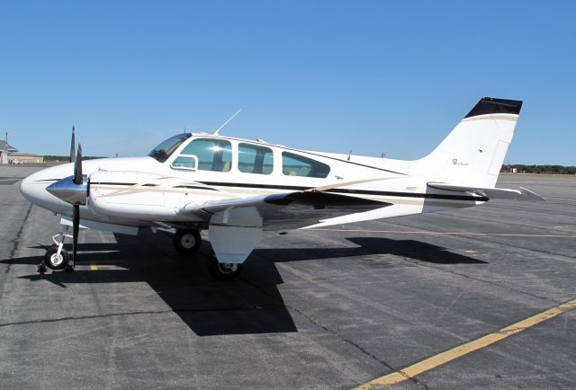 Beechcraft Baron (58) (N525T) - A beautiful 55 Baron.