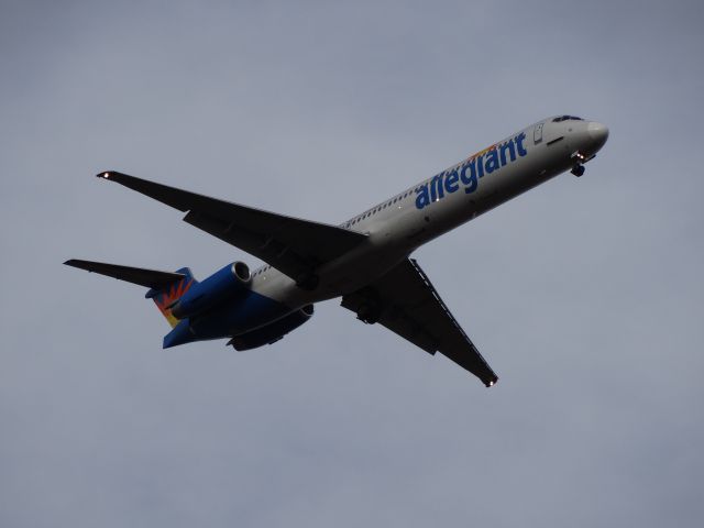 McDonnell Douglas MD-80 —