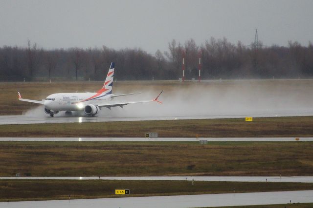 Boeing 737 MAX 8 (OK-SWB)