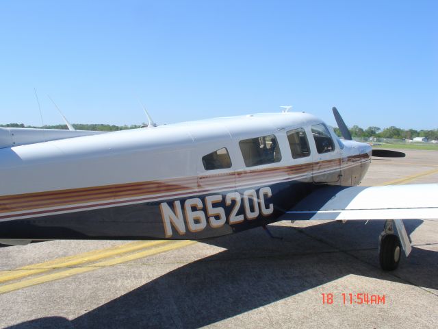 Piper Saratoga (N6520C)